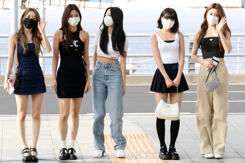 k-pop idol airport fashion 2025: LE SSERAFIM